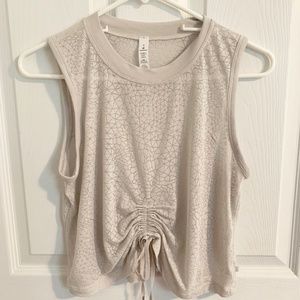Lululemon cinch me up front tank, size 6